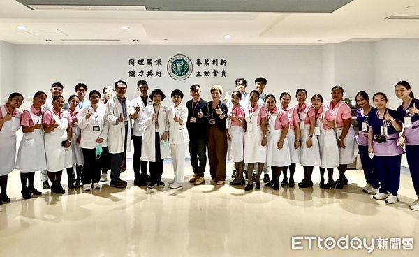 ▲大仁科大學及菲律賓護理及藥學準畢業生訪問屏東榮民總醫院。（圖／大仁科大提供）