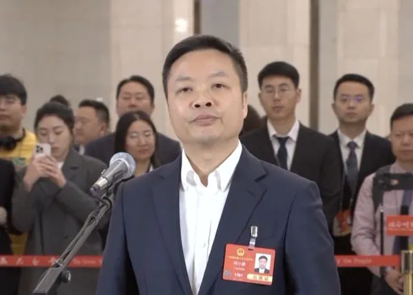 ▲▼小鵬汽車創辦人何小鵬參加兩會。（圖／翻攝CCTV）