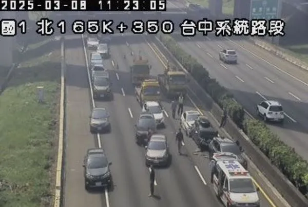 ▲國道1號車禍。（圖／高速公路1968）