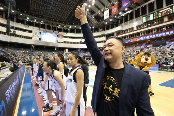 ▲永仁高中時超傑、蘇衡，陽明高中李台英、陳薇涵。（圖／高中體總提供）