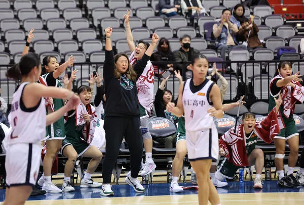 ▲永仁高中時超傑、蘇衡，陽明高中李台英、陳薇涵。（圖／高中體總提供）