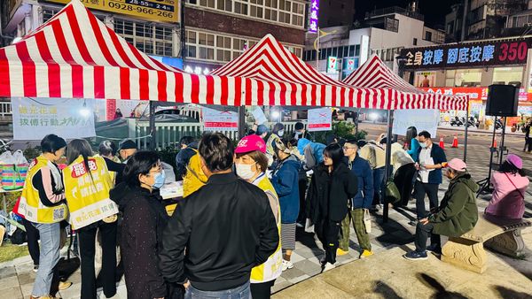 ▲▼罷免傅崐萁二階段湧入人潮。（圖／微光花蓮提供）