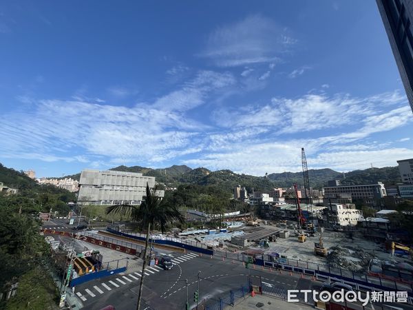 ▲▼政大莊敬外舍拆除後，原地正進行捷運站體開挖，未來將興建2棟大樓。（圖／記者許敏溶攝）