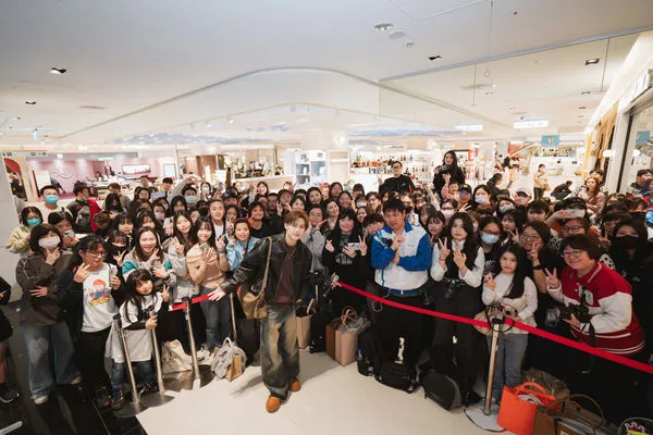 ▲王子與品牌主理人嵐嵐。（圖／FKYB提供）