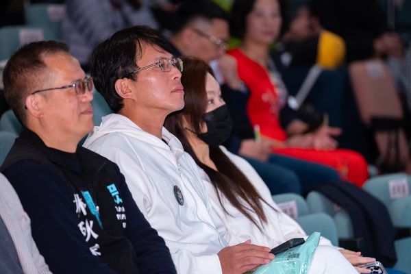 ▲▼民眾黨主席黃國昌與妻子出席「敬女力 現活力」活動。（圖／民眾黨提供）