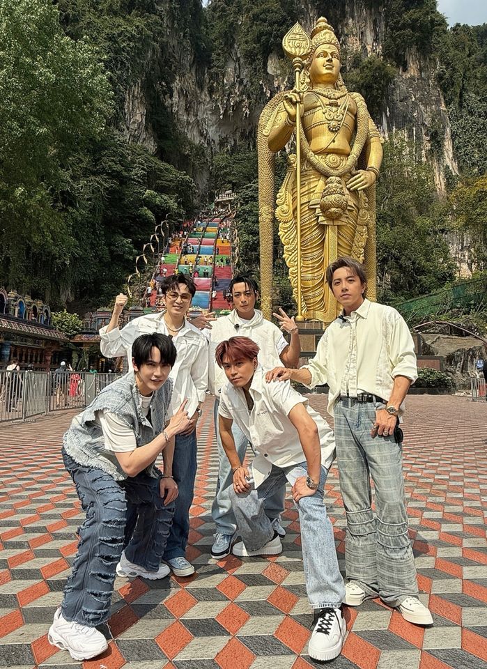 ▲▼Energy大馬快閃景點跳16蹲。（圖／相信音樂提供）