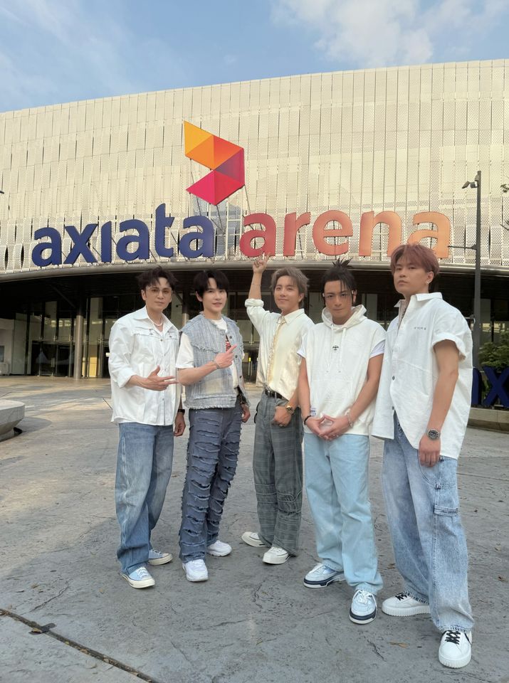 ▲▼Energy大馬快閃景點跳16蹲。（圖／相信音樂提供）