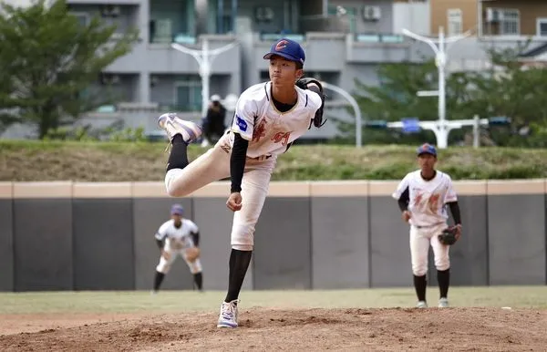▲崇明PK氣走地主過頭關，楊燿丞包辦勝投勝打。（圖／學生棒聯提供）