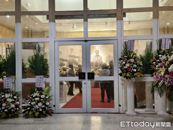 ▲▼柯文哲父親柯承發公祭，各界花籃送至現場。（圖／記者湯興漢攝）