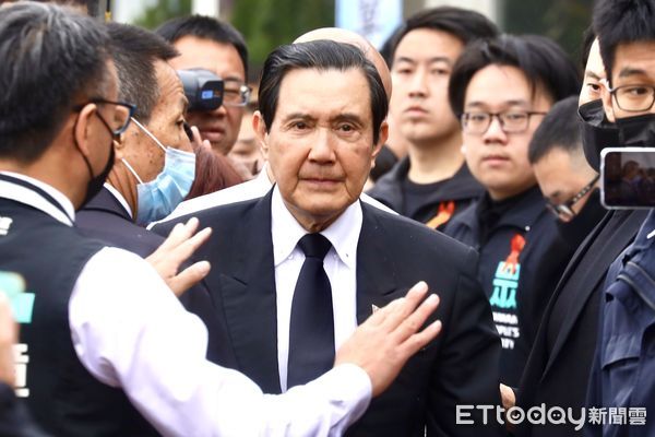 ▲▼前總統馬英九抵達柯文哲父親告別式現場。（圖／攝影中心攝）