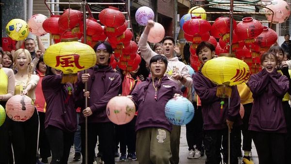 ▲▼在節目《綜藝大集合》錄影時，Terry江振愷手中的燈籠突然燒了起來，不僅如此，在遊戲過程中，胡瓜（如圖）還3度惡整阿翔，讓對方嚇到當場在地上滾了圈 。（圖／民視提供）