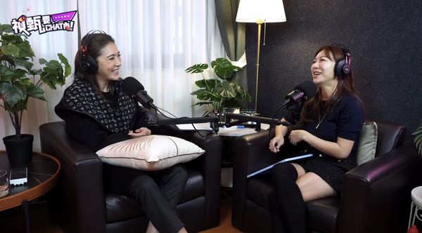 ▲▼小禎（左）與佩甄（右）合開Podcast節目。（圖／翻攝自YouTube／禎甄要chat內）