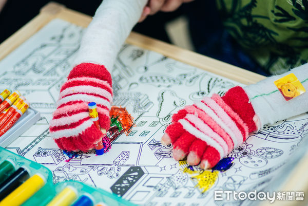 ▲成大團隊提出「從診間到人間：泡泡龍族群的生命款待」大學社會責任實踐計畫，希望透過創新的三大策略，以3年的時間為泡泡龍患者編織一張全方位的支持網絡。（圖／記者林東良翻攝，下同）