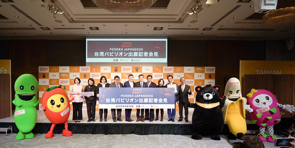 ▲2025年東京食品展台灣館展前記者會貴賓雲集，立法委員、縣市政府首長及逾30家台日媒體到場參與。（圖／貿協提供）