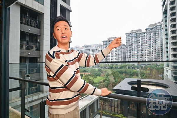 街頭藝人香蕉不到40歲在淡水買下3間房，成為多殼一族。