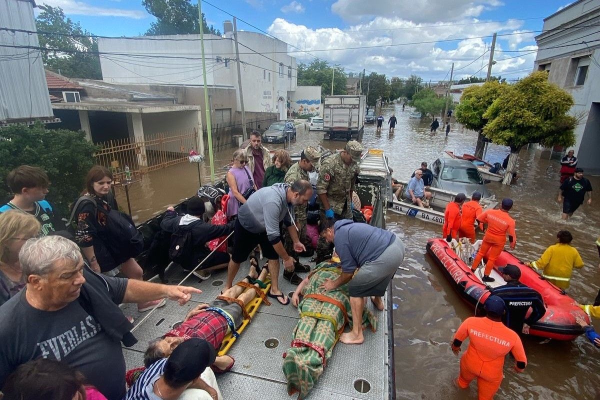 ▲▼阿根廷嚴重洪災，16死100失蹤。（圖／路透）