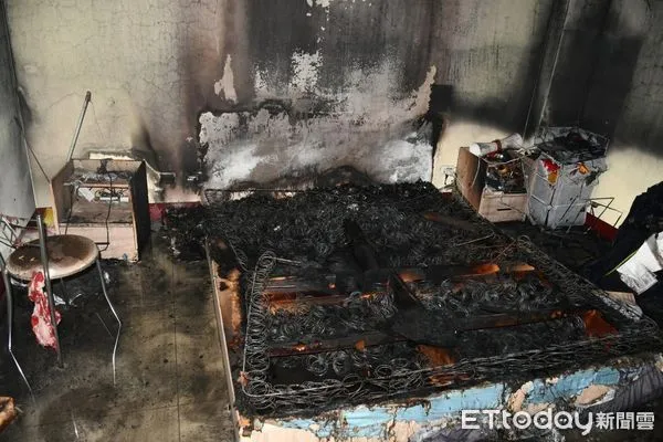 ▲▼台中大里民宅火警。（圖／記者許權毅翻攝）