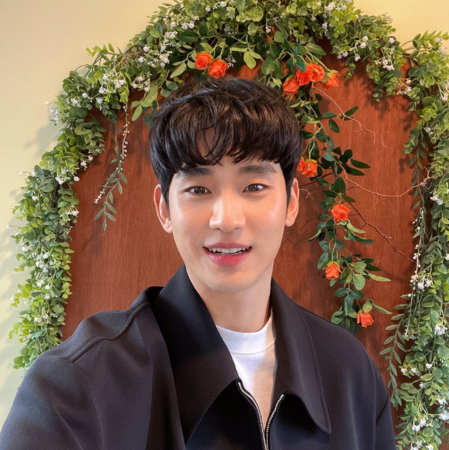 ▲▼金秀賢。（圖／翻攝自Instagram／soohyun_k216）
