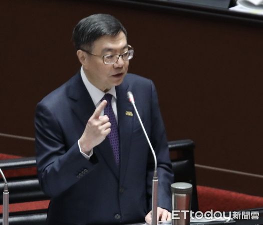 ▲▼卓榮泰 顧立雄 立法院院會 總預算覆議案 答詢 。（圖／記者屠惠剛攝）