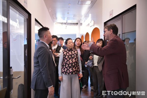 ▲▼花蓮縣長徐榛蔚訪問劍橋創新中心與 Venture Caf&eacute;的東京據點 。（圖／花蓮縣政府提供，下同）