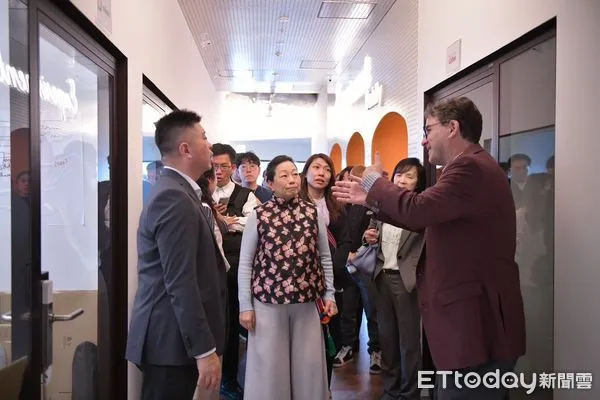 ▲▼花蓮縣長徐榛蔚訪問劍橋創新中心與 Venture Café的東京據點 。（圖／花蓮縣政府提供，下同）