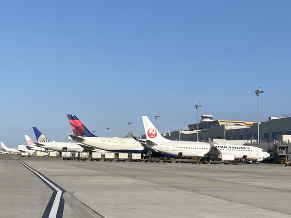 ▲電商貨出貨量漸增，加上航空公司砍班，運價回升僅五成。（圖／桃機公司）