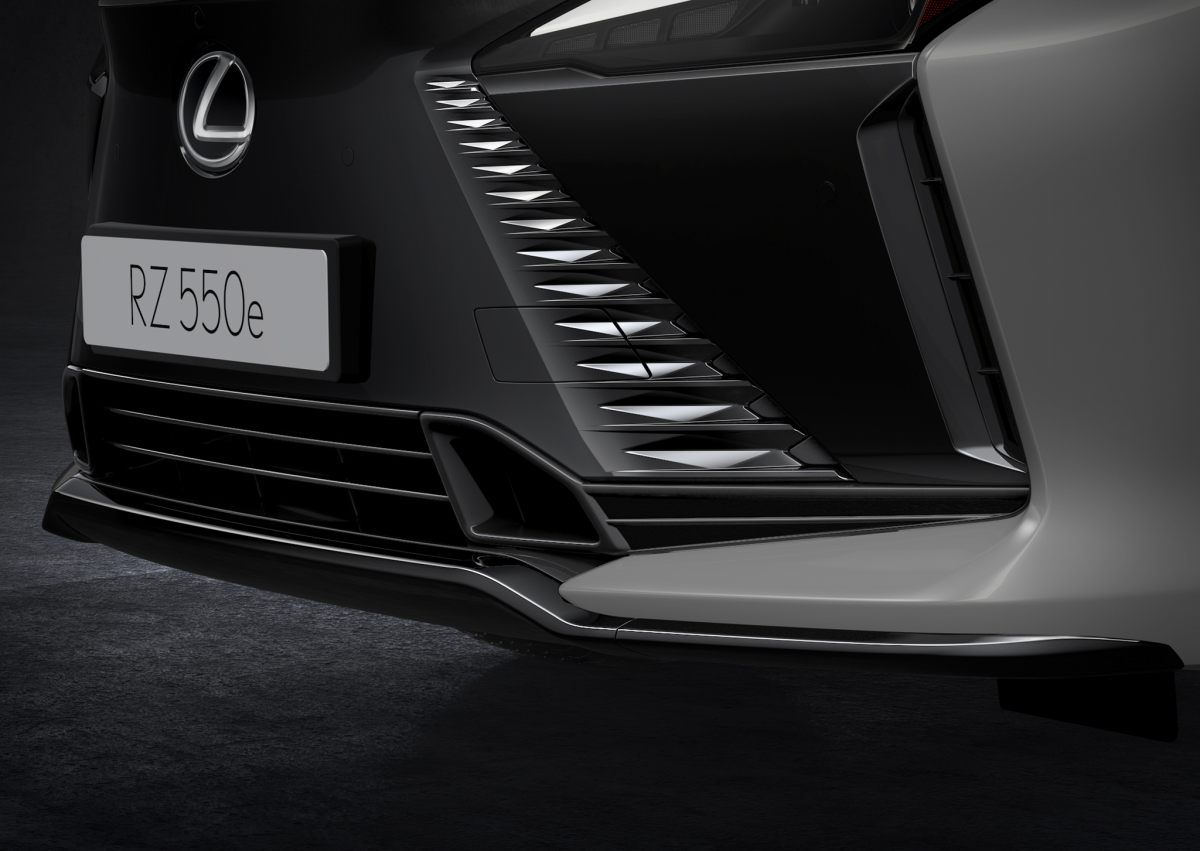 ▲LEXUS RZ