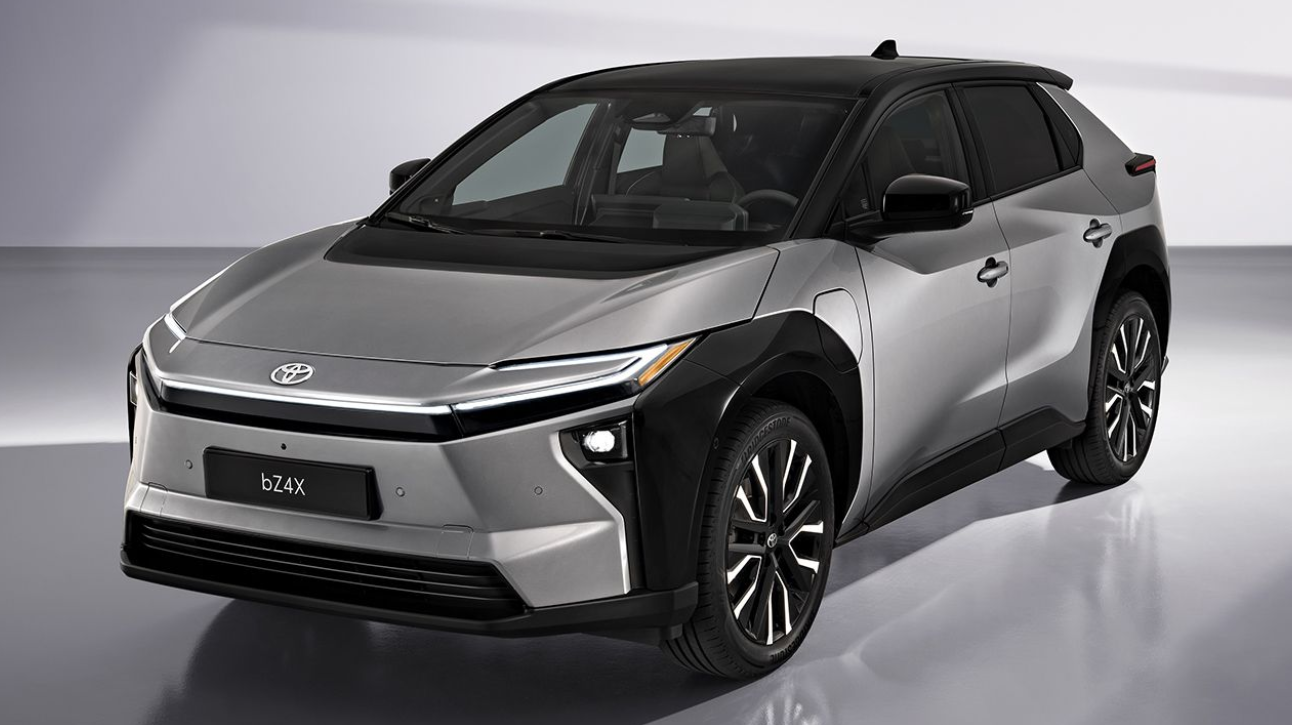 ▲TOYOTA發表小改款bZ4X，外型更亮眼，電池續航升級。（圖／翻攝自TOYOTA）