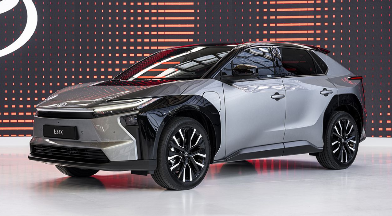 ▲TOYOTA發表小改款bZ4X，外型更亮眼，電池續航升級。（圖／翻攝自TOYOTA）