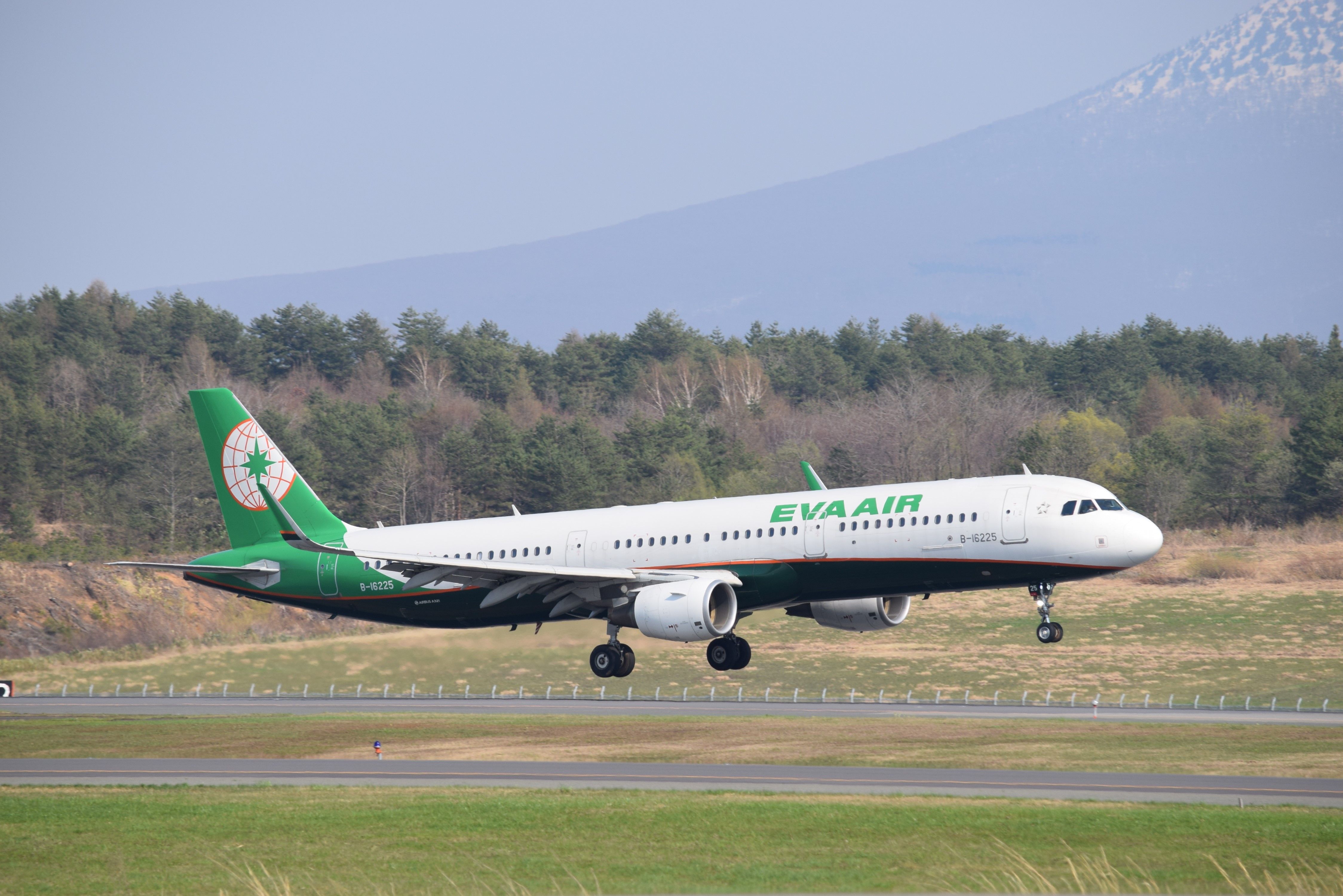▲▼長榮航空4/18開航神戶航線。（圖／長榮航空提供）