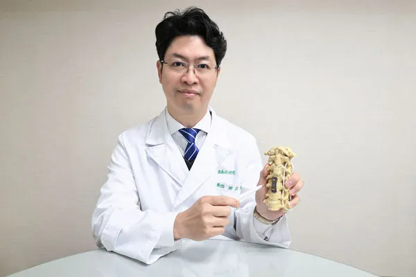 ▲▼國泰綜合醫院神經外科謝政達。（圖／國泰醫院提供）