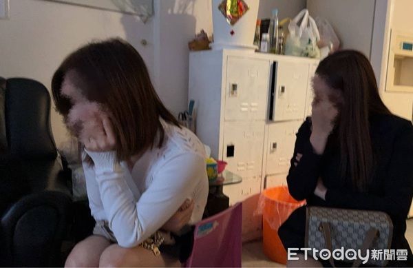 ▲警方執行靖黃專案查獲養生館暗藏春色，查獲越南子及保險套等證物。（圖／桃園警分局提供、下同）
