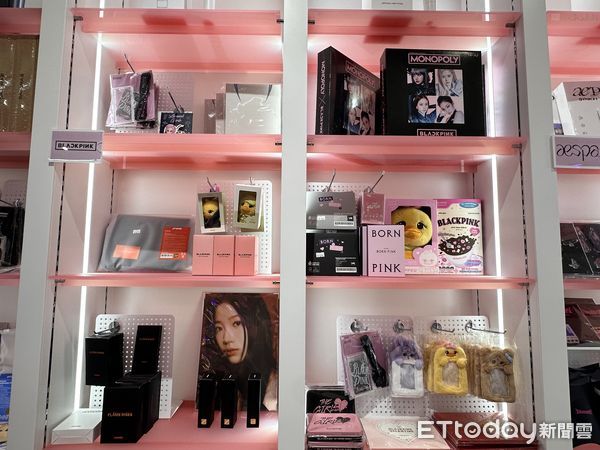 ▲▼全支付在韓國開通，到K-POP潮流店買韓星周邊、文創小物，還有最夯的色彩鑑定等都能使用。（圖／記者林育綾攝）