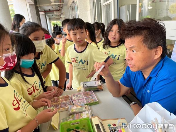 ▲台南市教育局推動全市「英語日活動」、「全年級全班性英語競賽」、「課餘時間10分鐘說英語」等活動。（圖／記者林東良翻攝，下同）