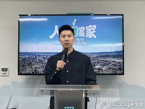 ▲▼民眾黨會後轉述記者會，文宣部主任李頂立。（圖／記者袁茵攝）
