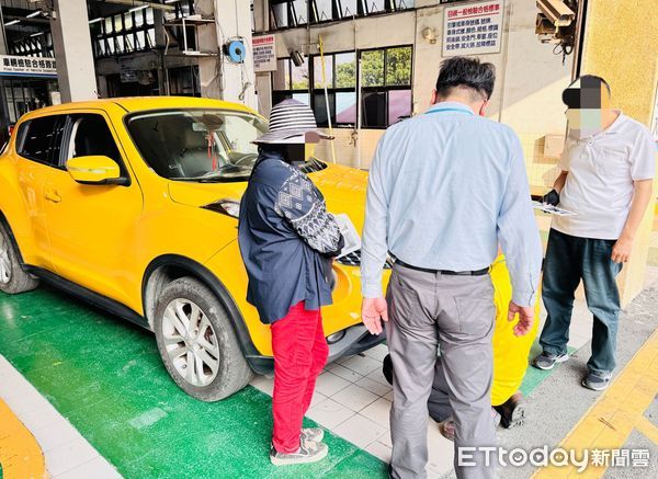 ▲屏東監理站查獲車輛懸掛偽照車牌，連絡警方帶回調查            。（圖／屏東監理站提供）