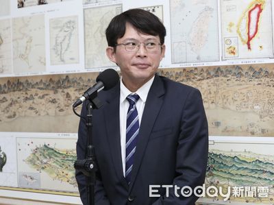 批綠把人民當「人頭」 黃國昌嗆「太離譜」:有頭家被這樣對待?