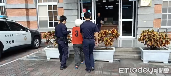 ▲東港警分局逮獲許姓女子依殺人罪嫌送辦，遭收押             。（圖／記者陳崑福翻攝）