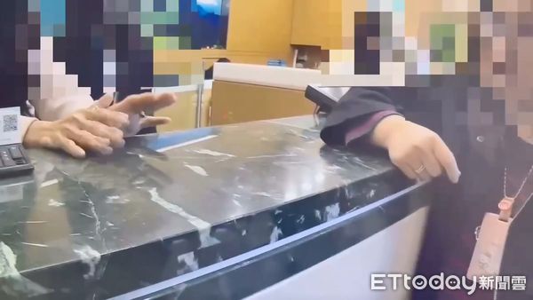 ▲北市吳興街派出所警員蘇晨瑒、警員王眞鈺、警員謝宛蕙協力力阻癡情女匯款。（圖／記者張君豪翻攝）