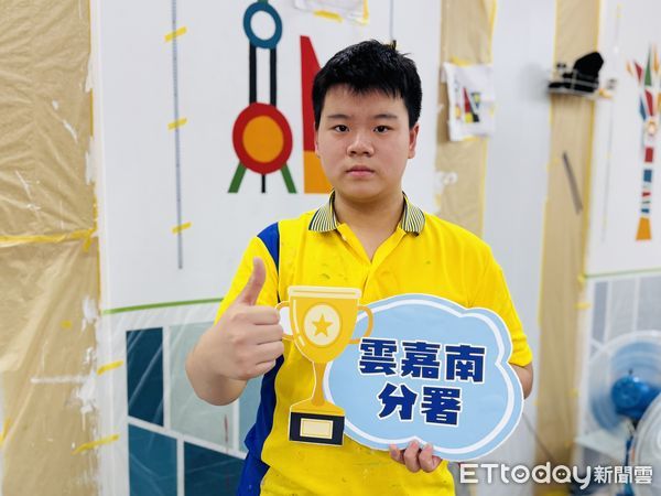 ▲第55屆全國技能競賽北、中、南分區賽將於3月24日同步在全台登場，雲嘉南分署培訓選手中最年輕的參賽者，年僅13歲的陳泰旭，立志奪下「漆作裝潢」職類金牌。（圖／記者林東良翻攝，下同）
