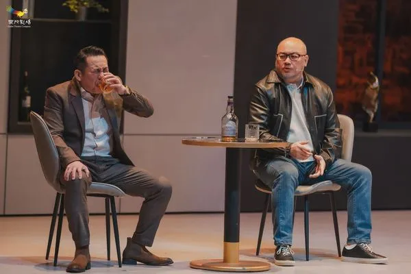 ▲《妳和我和他的真相》由屈中恆、劉亮佐、蔡燦得、賴雅妍主演。（圖／果陀劇場提供）