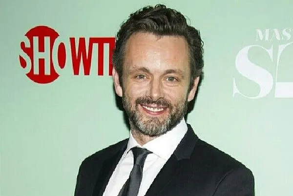 麥可辛透過利用銀行債務業務的規則，用10萬英鎊賣下上千位低收入鋼鐵工人的債務並加以註銷，這些人因而不用再還銀行一毛錢。（麥可辛IG）