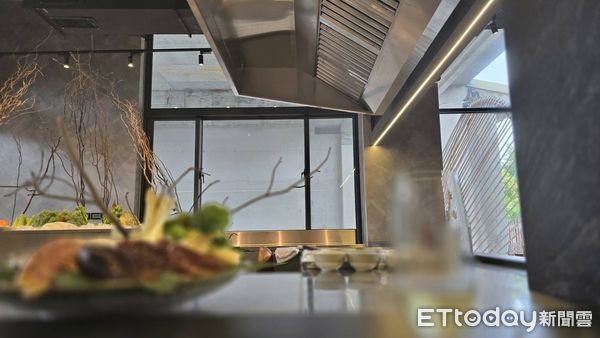   ▲▼ 嘉義大雅路初物鐵板燒鍋物  。（圖／記者翁伊森攝）   