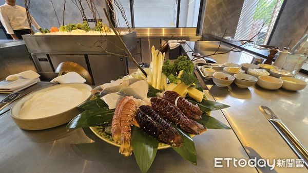   ▲▼ 嘉義大雅路初物鐵板燒鍋物  。（圖／記者翁伊森攝）   