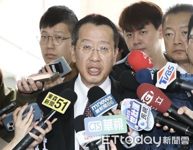 顧部長打臉顧律師? 顧立雄強調初衷不變:揮別過去不被信任軍審