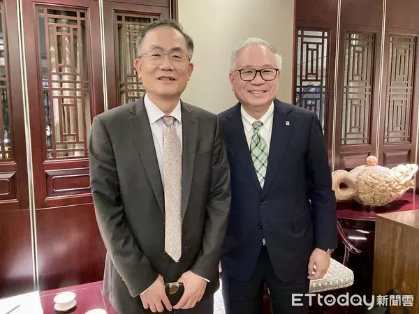 ▲台橡財務長王文淵、執行長蔡偉強。（圖／記者廖婕妤攝）