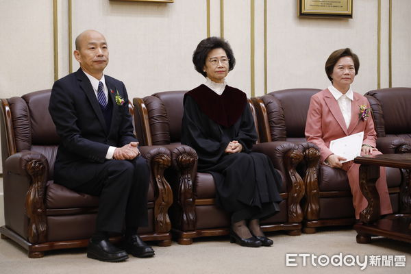 ▲▼民眾黨立委吳春城請辭立委後，由不分區提名人劉書彬遞補，並於今日在大法官的監誓下宣誓就職。（圖／記者湯興漢攝）