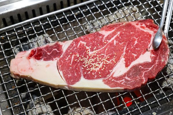 ▲▼昭和園日式燒肉，炭火燒烤聚餐推薦。（圖／部落客陳小可授權提供）
