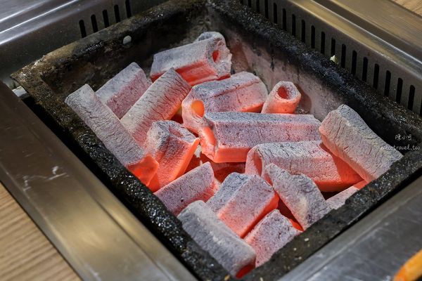 ▲▼昭和園日式燒肉，炭火燒烤聚餐推薦。（圖／部落客陳小可授權提供）