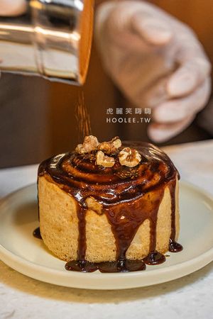 ▲▼鹽埕深夜甜點店！從濃郁肉桂捲到手刷抹茶啤酒　顛覆你的味蕾。（圖／虎麗笑嗨嗨授權提供）